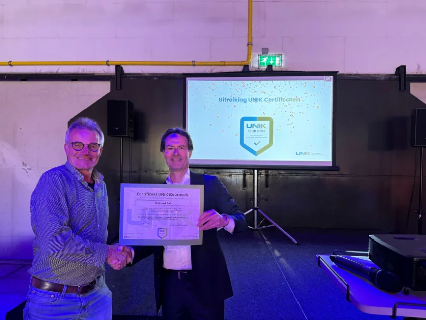makronyl unik keurmerk Foto uitreiking UNIK Keurmerk Makronyl