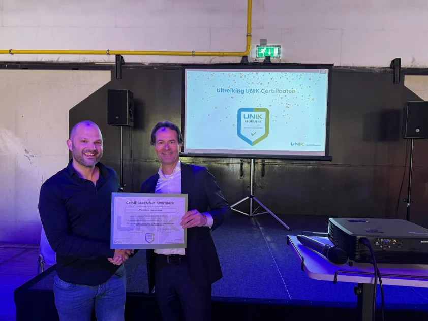 Foto uitreiking UNIK Keurmerk Plasticon Composites